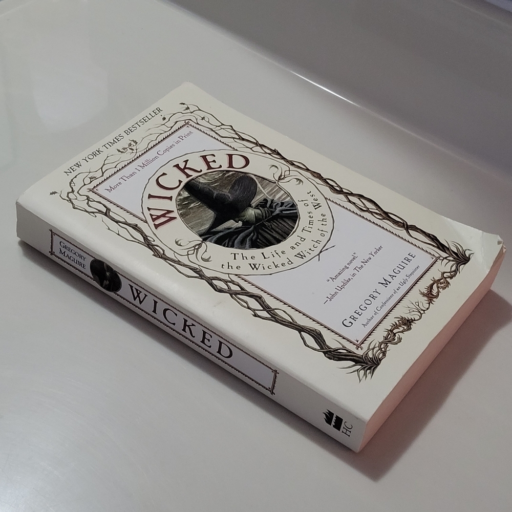 Wicked: The Life & Times Of The Wicked Witch Of The West By G. Maguire Paperback - Picture 8 of 14